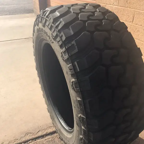 Diesel brothers patriot tires 35x12.50x20 for Sale in Mesa, AZ