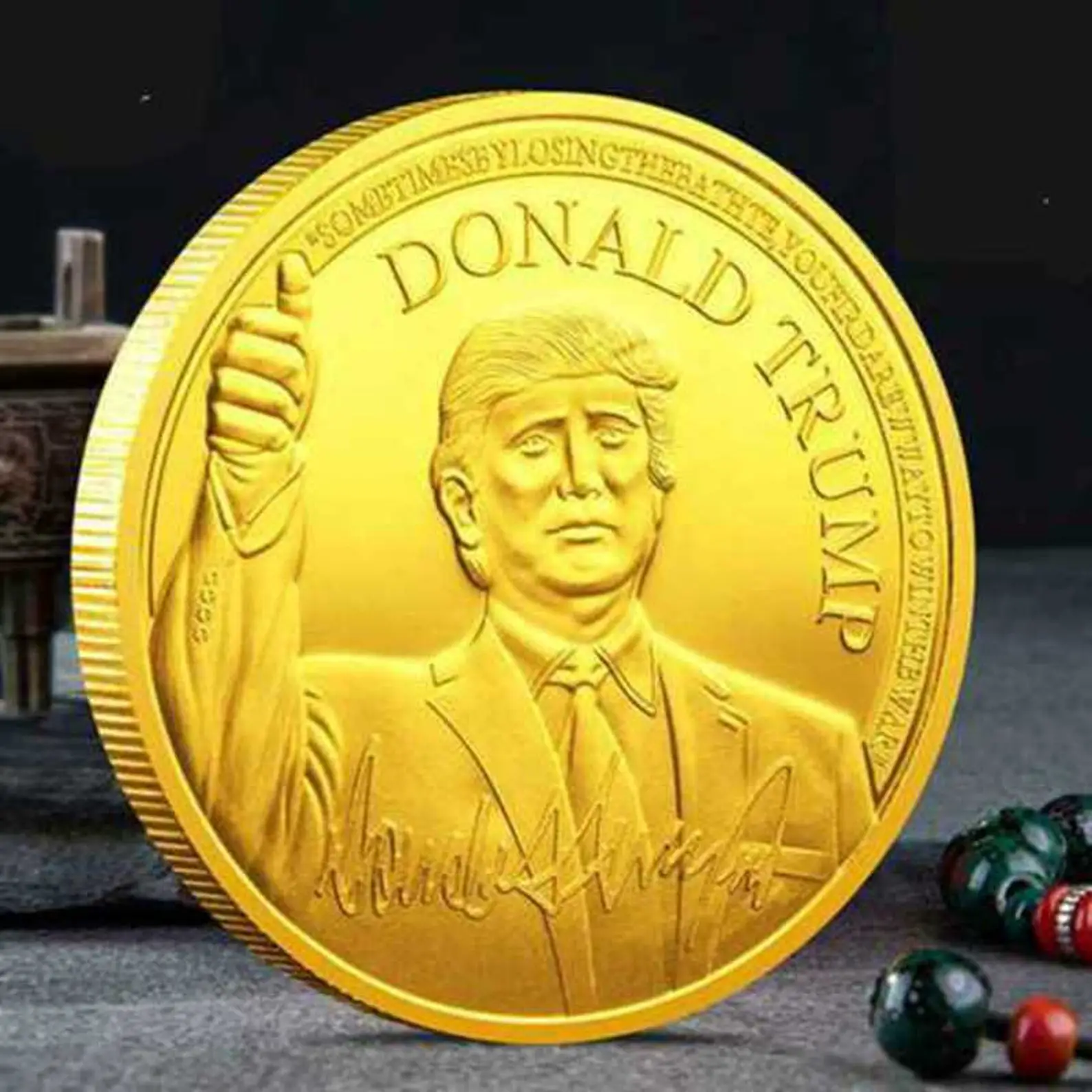 Donald Trump President OFFICIAL GOLD Dollar Commemorative Coin