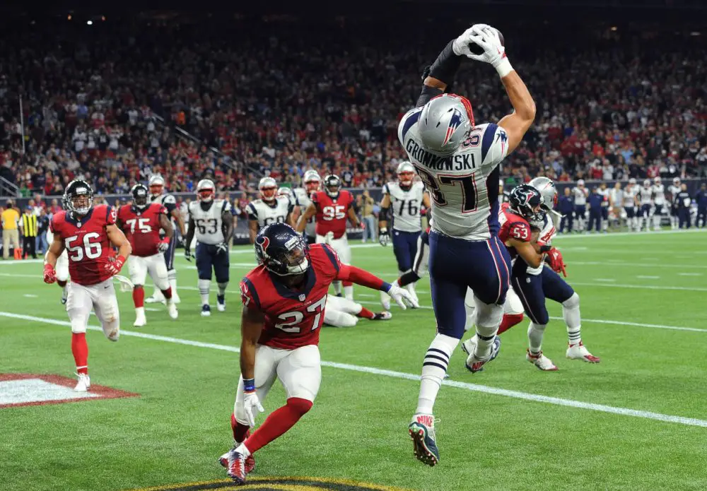 Patriots Clinch Playoff Spot With 27